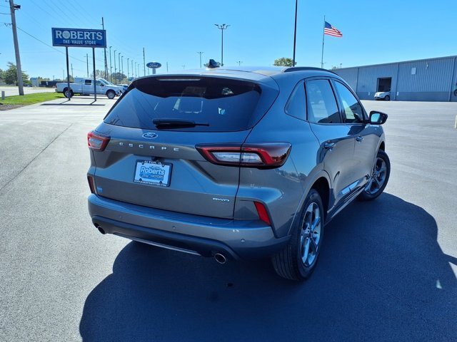 Certified 2024 Ford Escape ST-Line w/ Tech Pack #1 AWD/4WD image 5