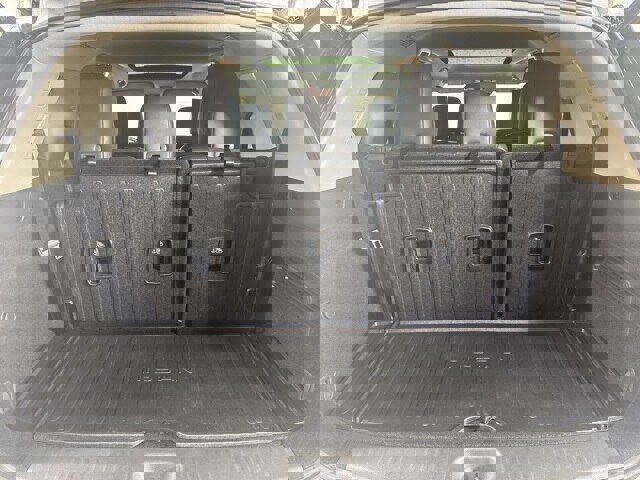 Used 2025 Nissan Pathfinder SL w/ SL Premium Package image 24