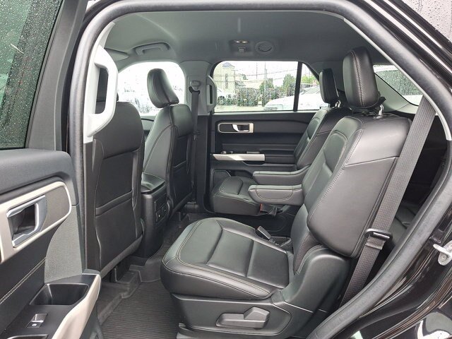 Certified 2023 Ford Explorer XLT w/ Equipment Group 202A AWD/4WD image 11