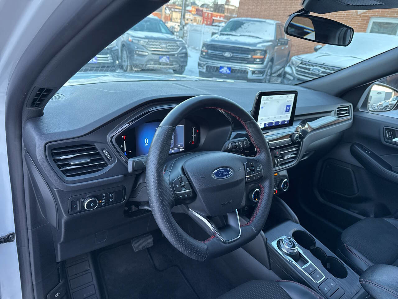 Certified 2025 Ford Escape ST-Line Select AWD/4WD image 31