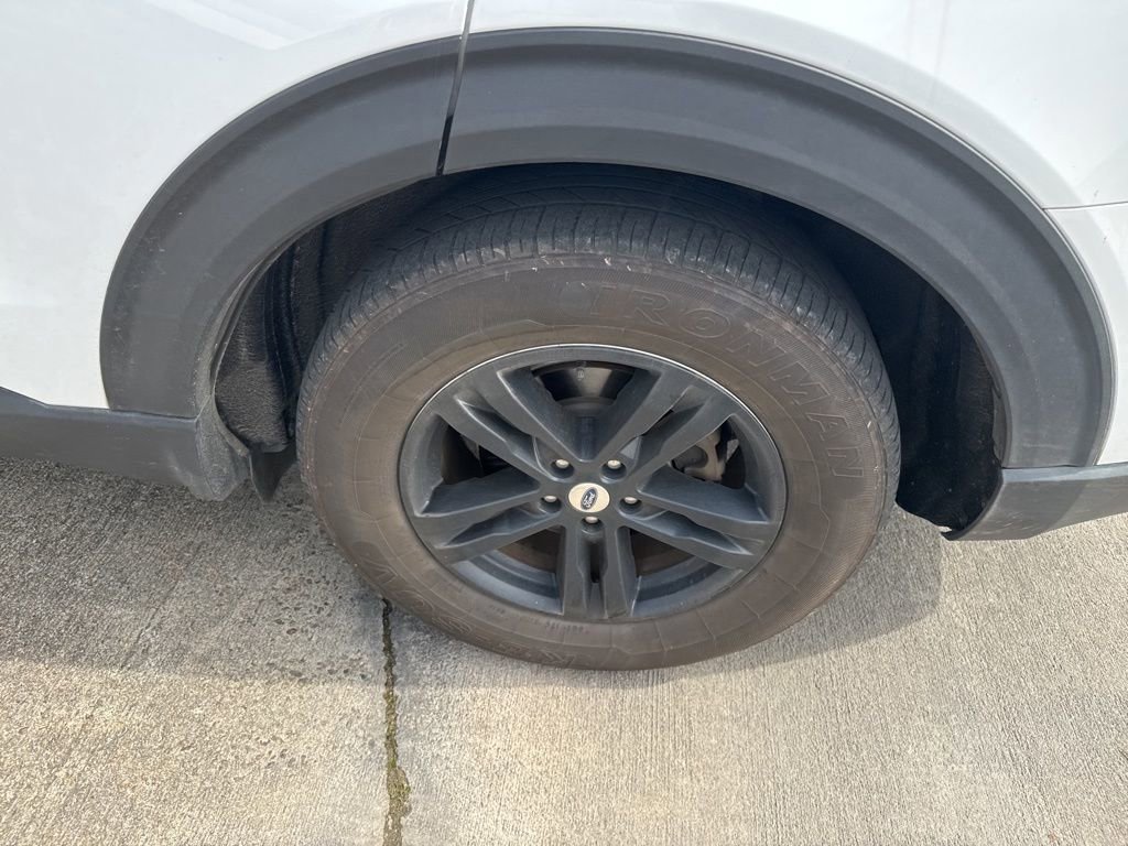 Certified 2020 Ford Explorer XLT image 19