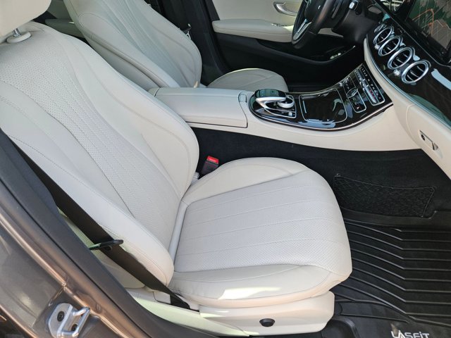 Used 2019 Mercedes-Benz E 300 image 22
