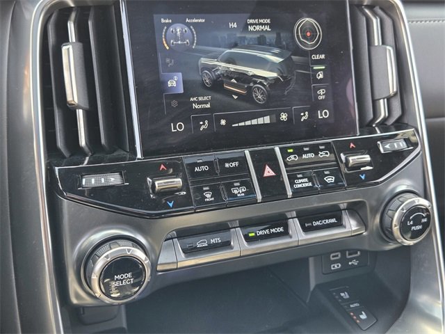 Used 2024 Lexus LX 600 4WD w/ Appearance Package image 23