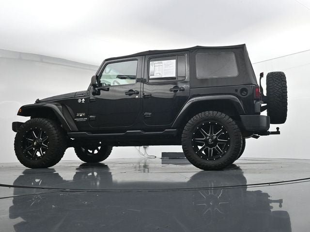 Used 2017 Jeep Wrangler Unlimited Sahara w/ Max Tow Package AWD/4WD image 30
