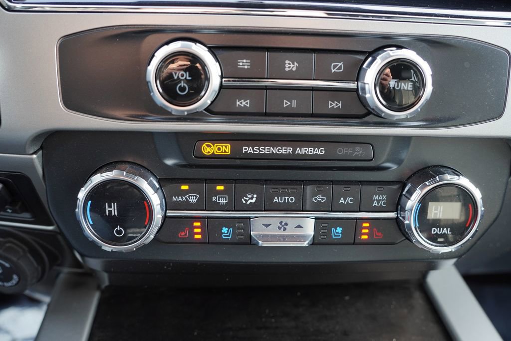 Certified 2022 Ford F350 Lariat w/ Lariat Ultimate Package image 26