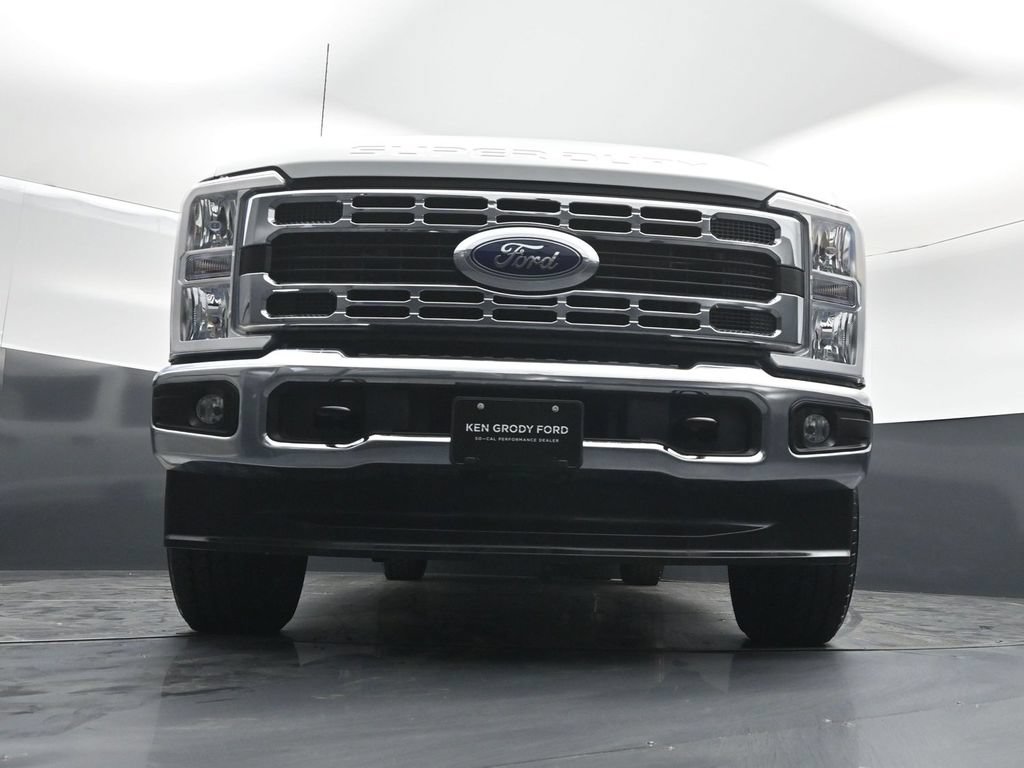 Certified 2025 Ford F350 XLT AWD/4WD image 41