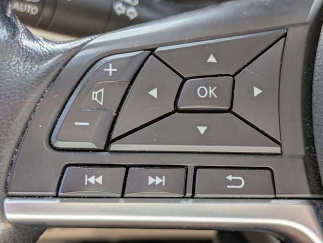 Used 2019 Nissan Rogue SV w/ Premium Package FWD image 25