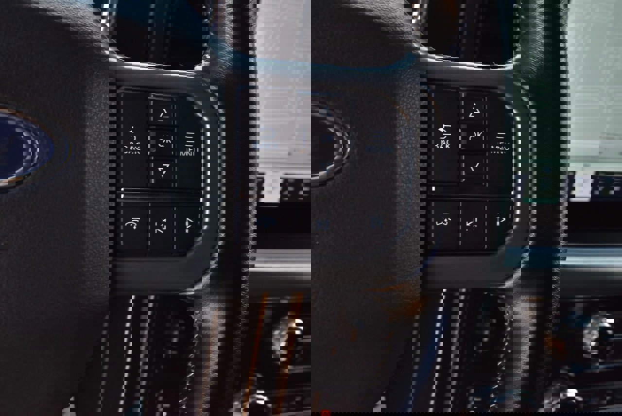 Certified 2022 Ford F150 Lariat w/ Equipment Group 502A High image 25