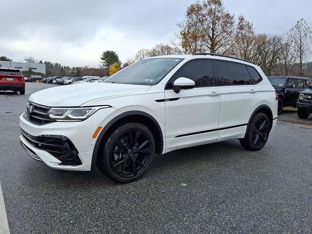 Used 2022 Volkswagen Tiguan SEL R-Line image 6