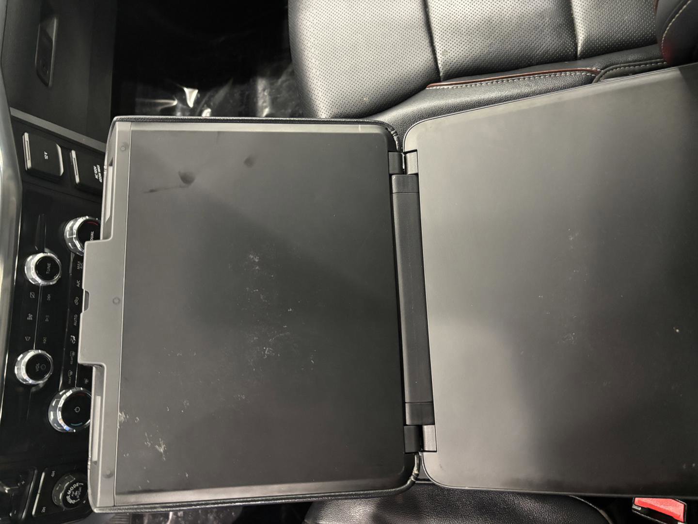 Certified 2022 Ford F150 Lariat w/ Equipment Group 502A High image 18