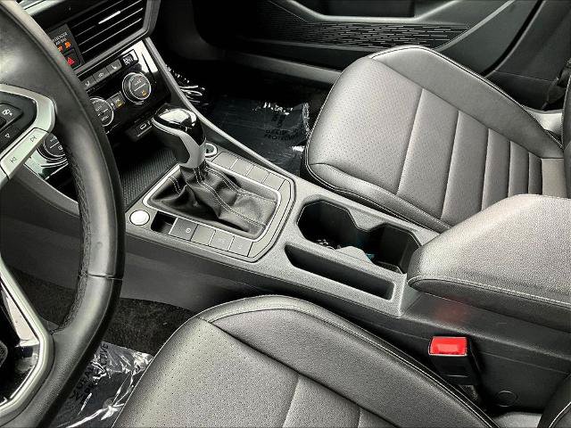 Used 2024 Volkswagen Jetta SE FWD image 18