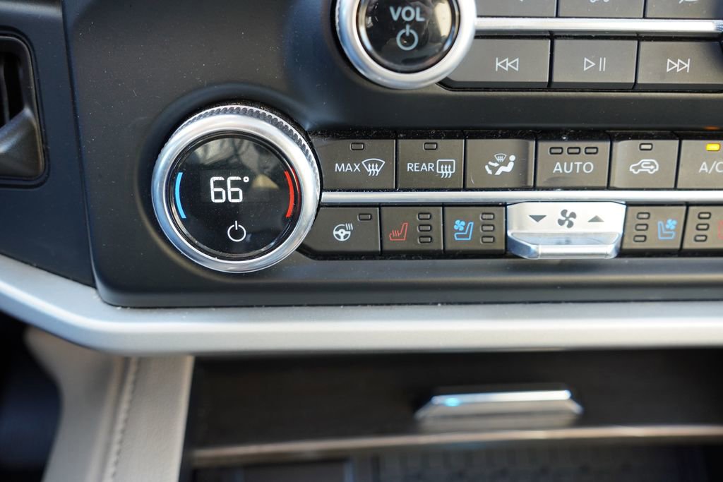 Certified 2024 Ford Expedition Limited image 8