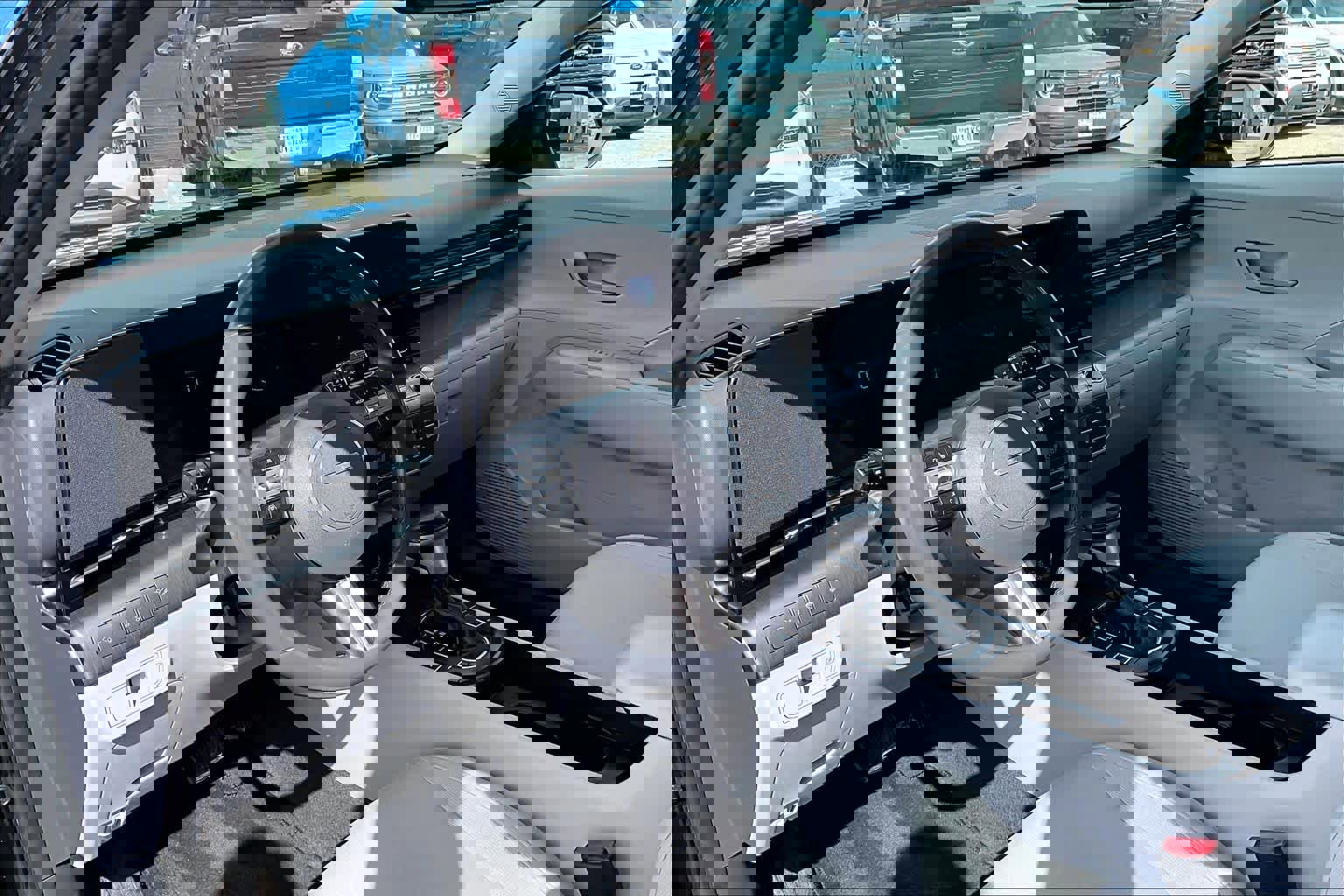 Used 2024 Hyundai Kona SEL image 16