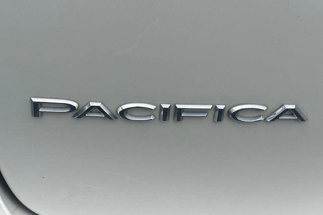 Used 2017 Chrysler Pacifica Limited image 36