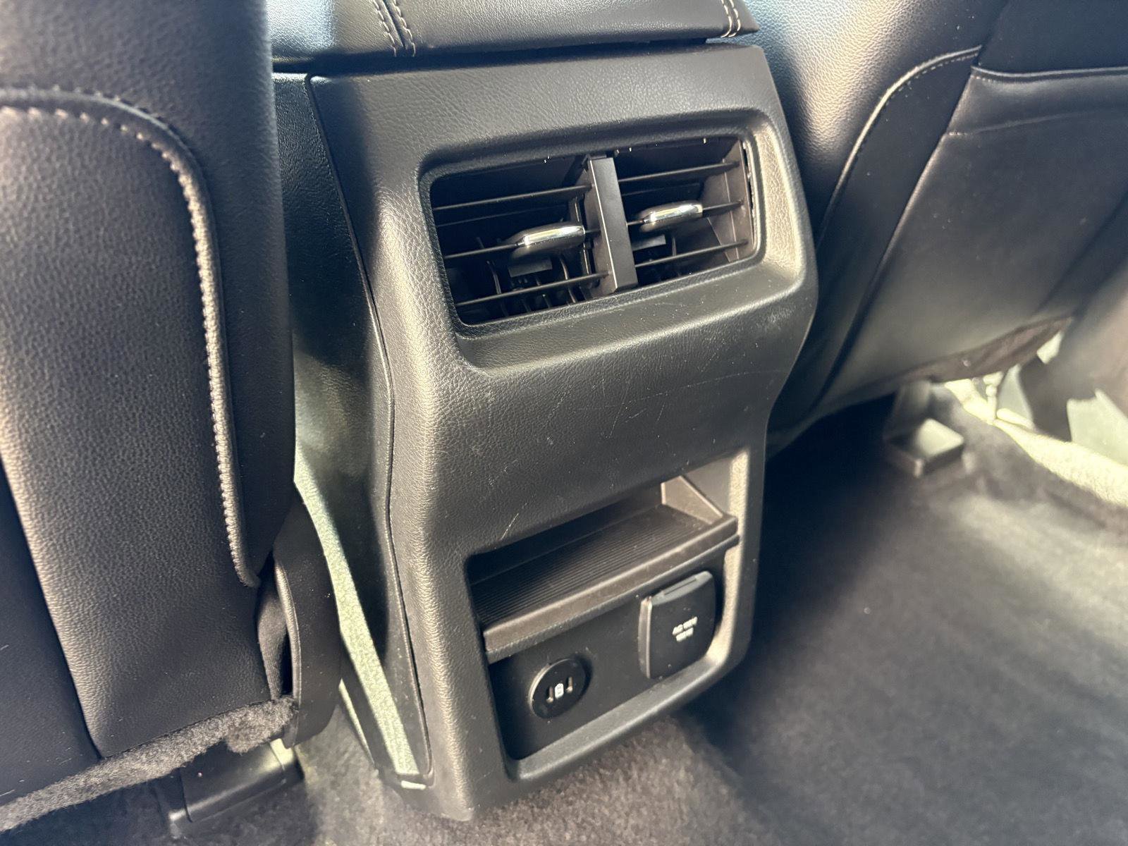 Certified 2022 Ford Edge Titanium AWD/4WD image 18