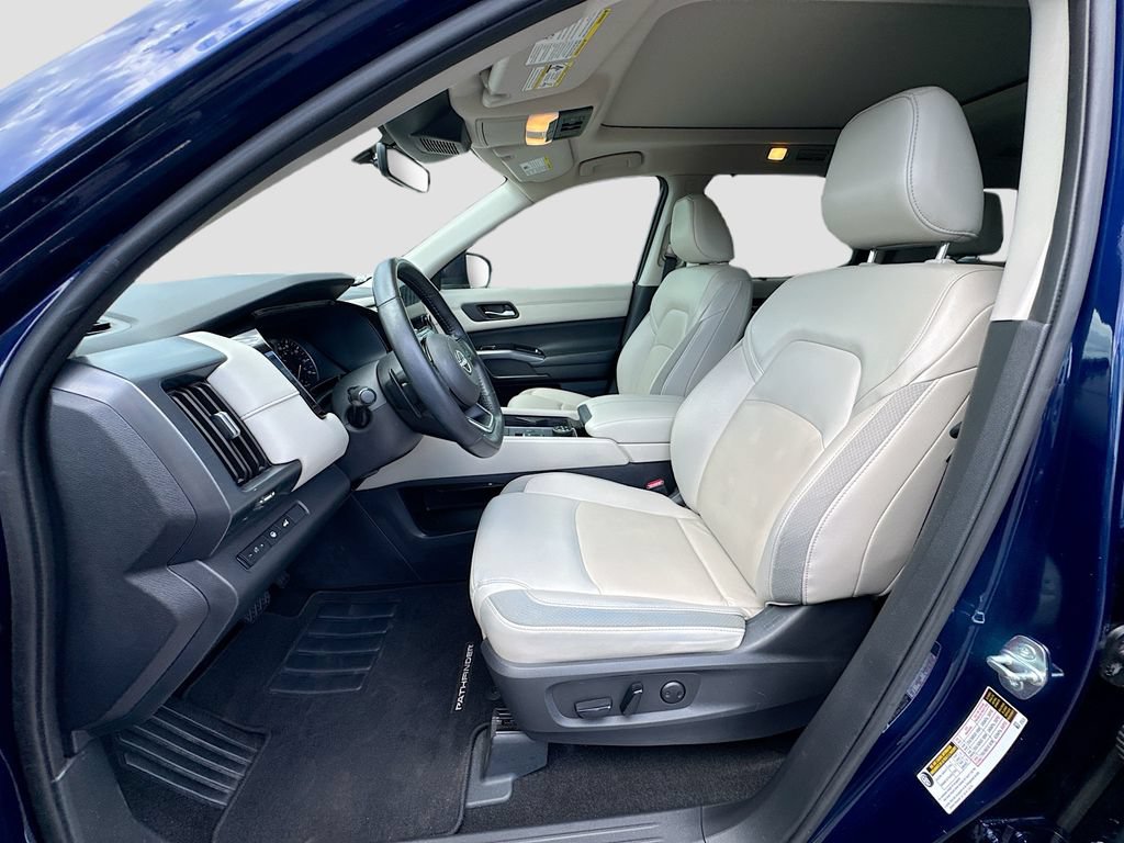 Used 2023 Nissan Pathfinder SL w/ SL Premium Package AWD/4WD image 25
