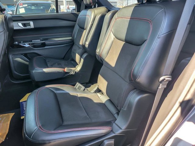 Certified 2023 Ford Explorer ST-Line w/ Class IV Trailer Tow Package AWD/4WD image 16