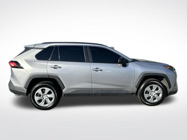 Used 2019 Toyota RAV4 LE FWD image 12