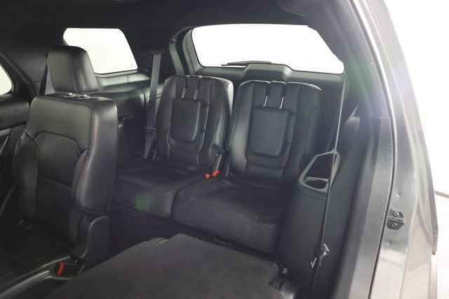 Certified 2018 Ford Explorer XLT w/ Equipment Group 202A image 32