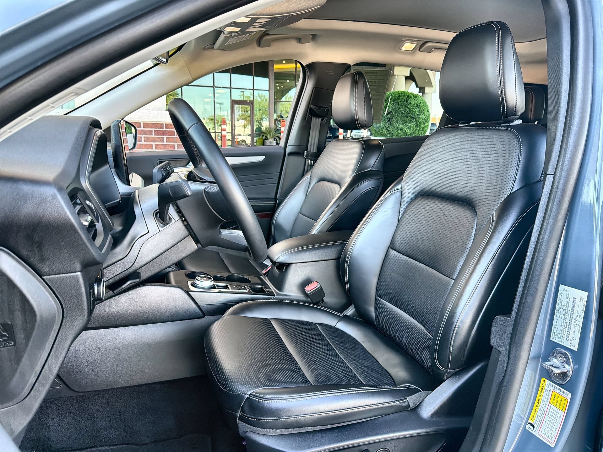 Certified 2025 Ford Escape Platinum AWD/4WD image 11