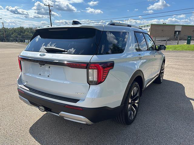 Certified 2026 Ford Explorer Platinum w/ LUX Leather Package AWD/4WD image 4