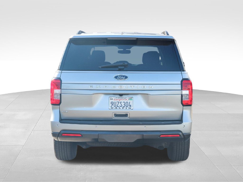 Certified 2022 Ford Expedition XLT RWD image 5