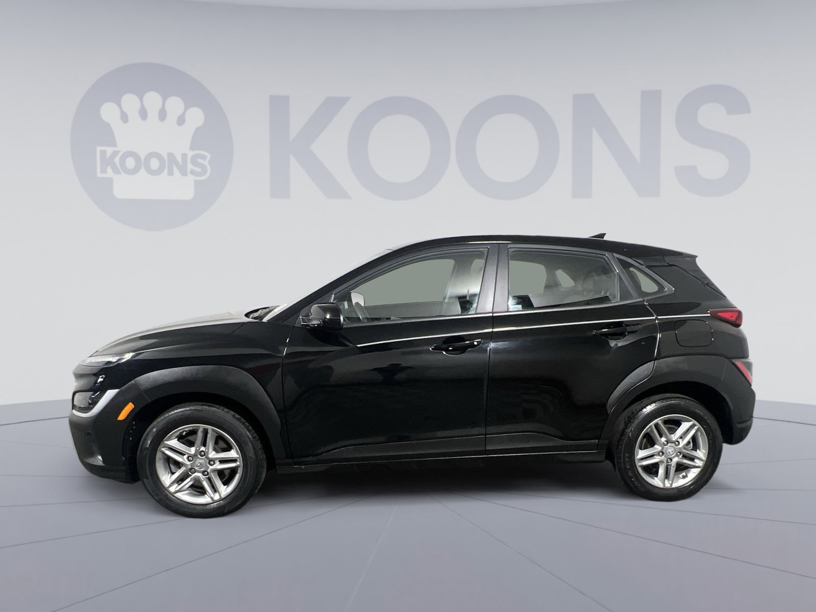 Used 2022 Hyundai Kona SE image 2
