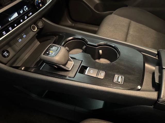 Used 2024 Nissan Rogue SV FWD image 29