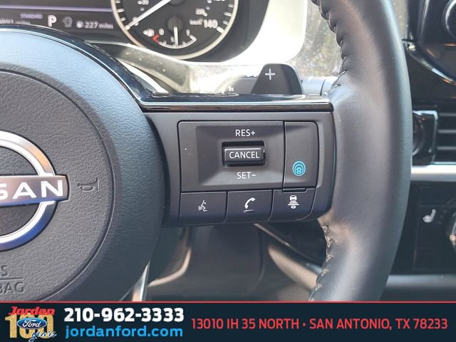 Used 2023 Nissan Pathfinder SL FWD image 27