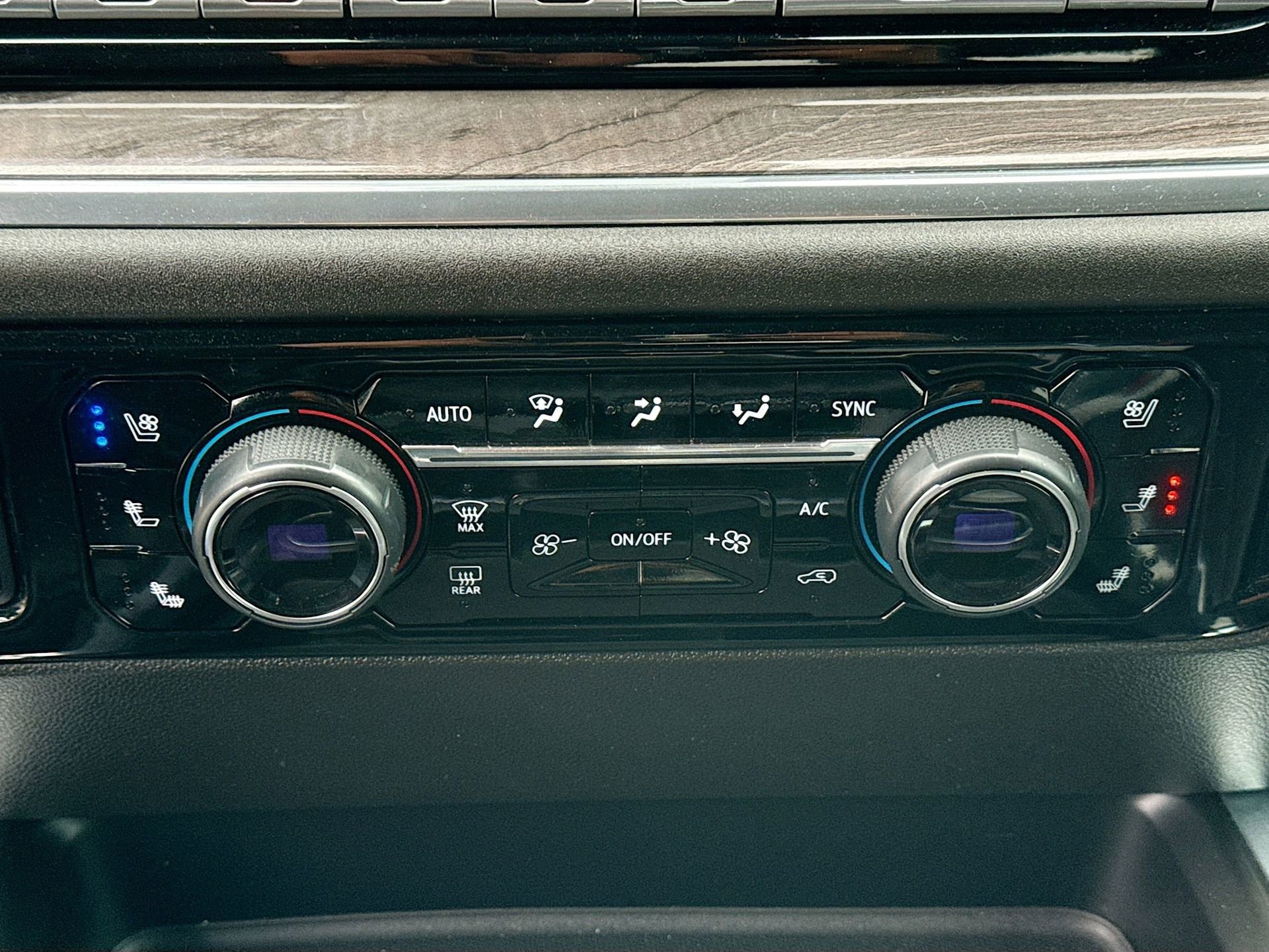 Used 2024 Chevrolet Silverado 3500 LTZ w/ LTZ Plus Package image 26