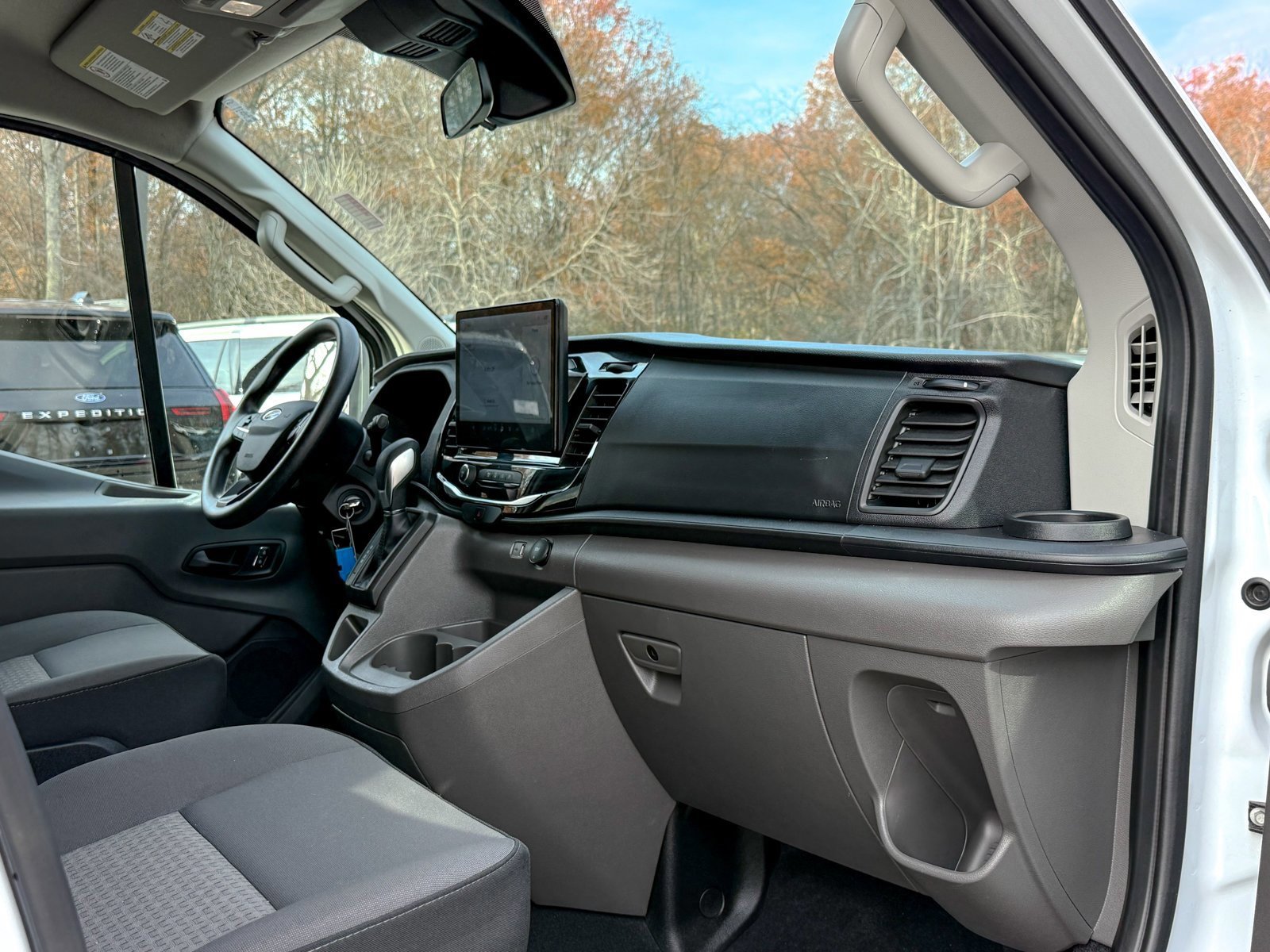 Certified 2025 Ford Transit 350 XLT image 21