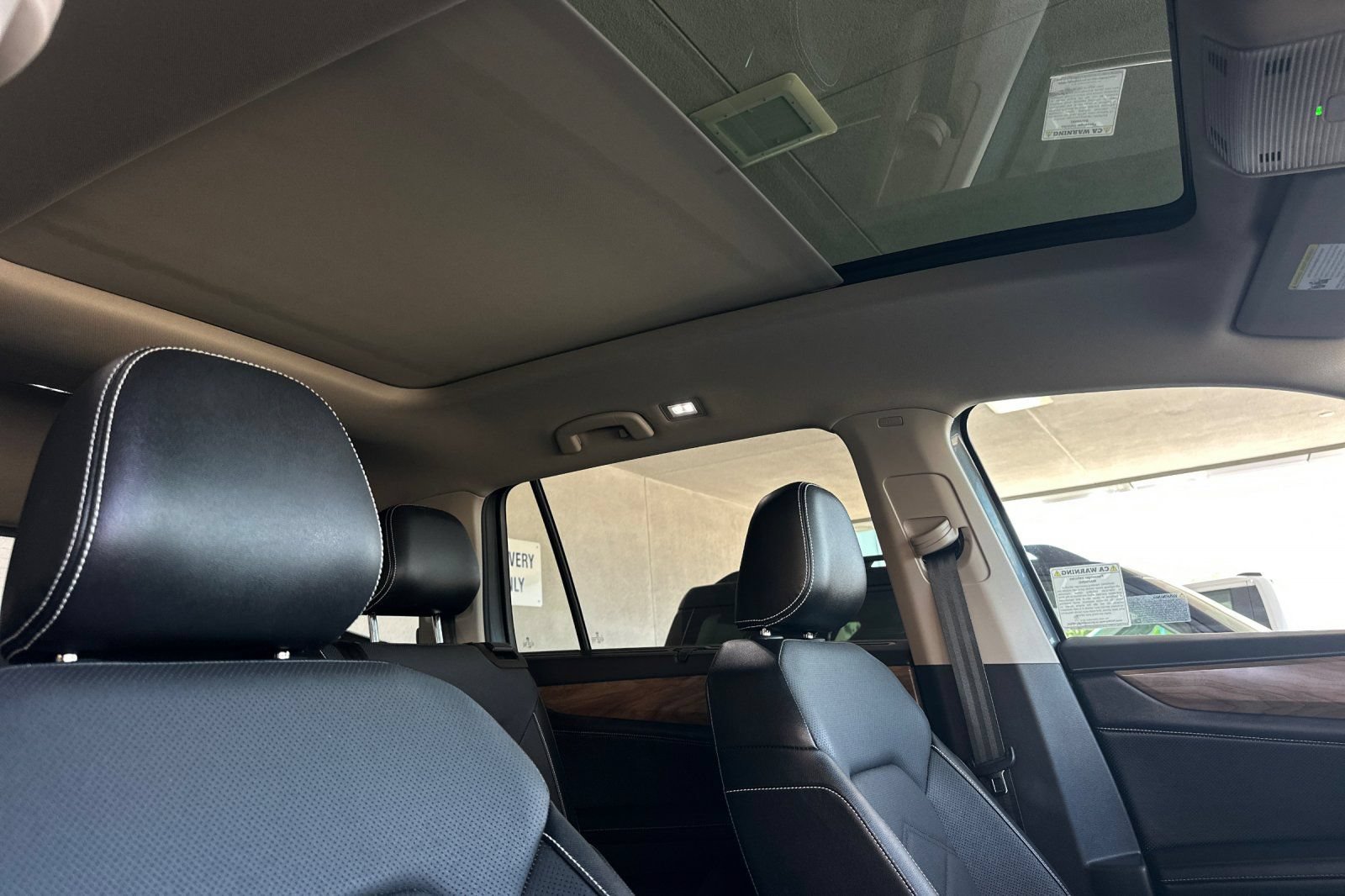 Used 2024 Volkswagen Atlas SE FWD image 17