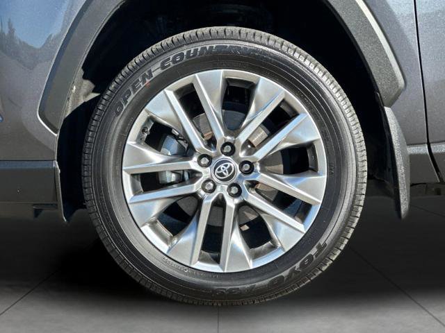 Used 2023 Toyota RAV4 XLE Premium image 24