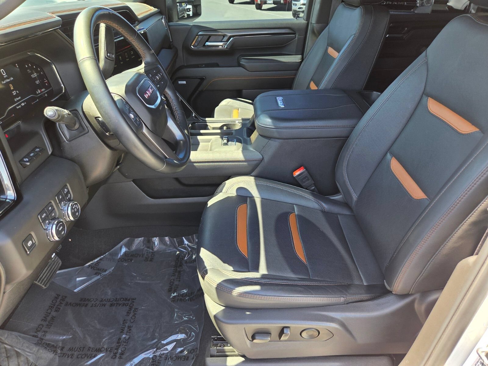 Used 2025 GMC Sierra 2500 AT4 w/ AT4 Premium Plus Package AWD/4WD image 10