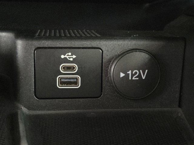Certified 2025 Ford Escape Platinum AWD/4WD image 29