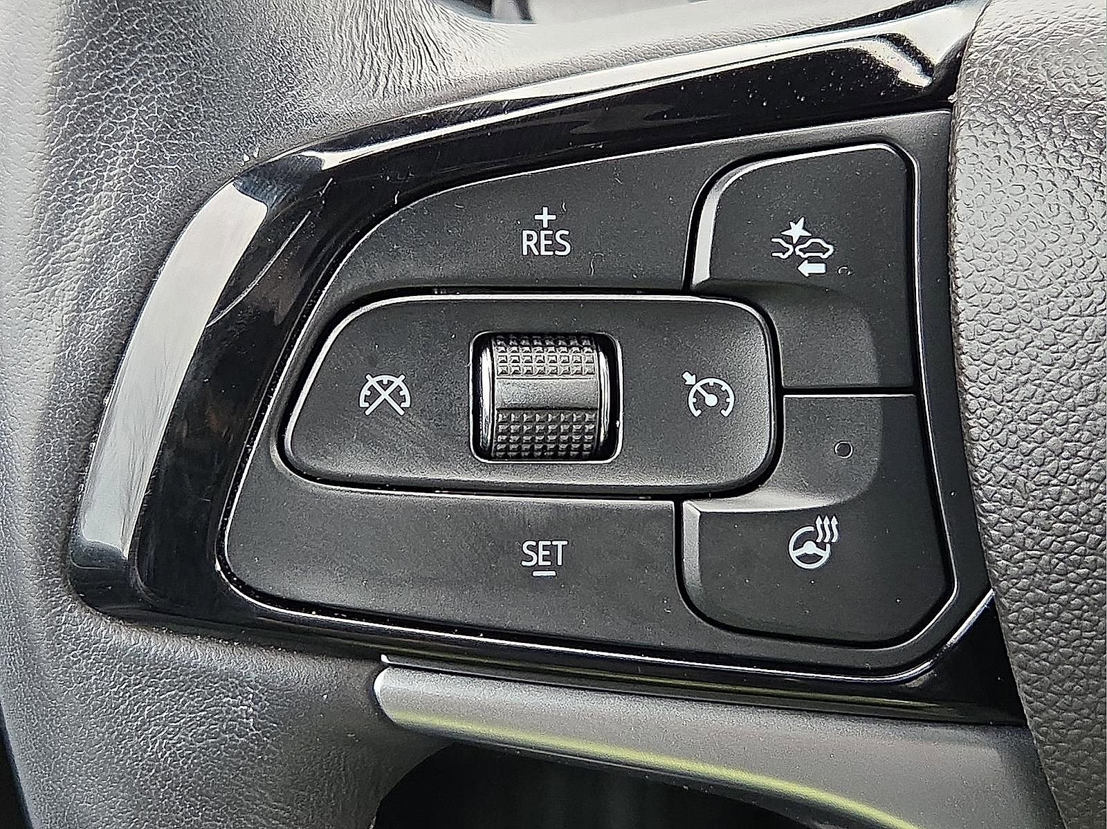 Used 2024 Buick Enclave Essence image 20