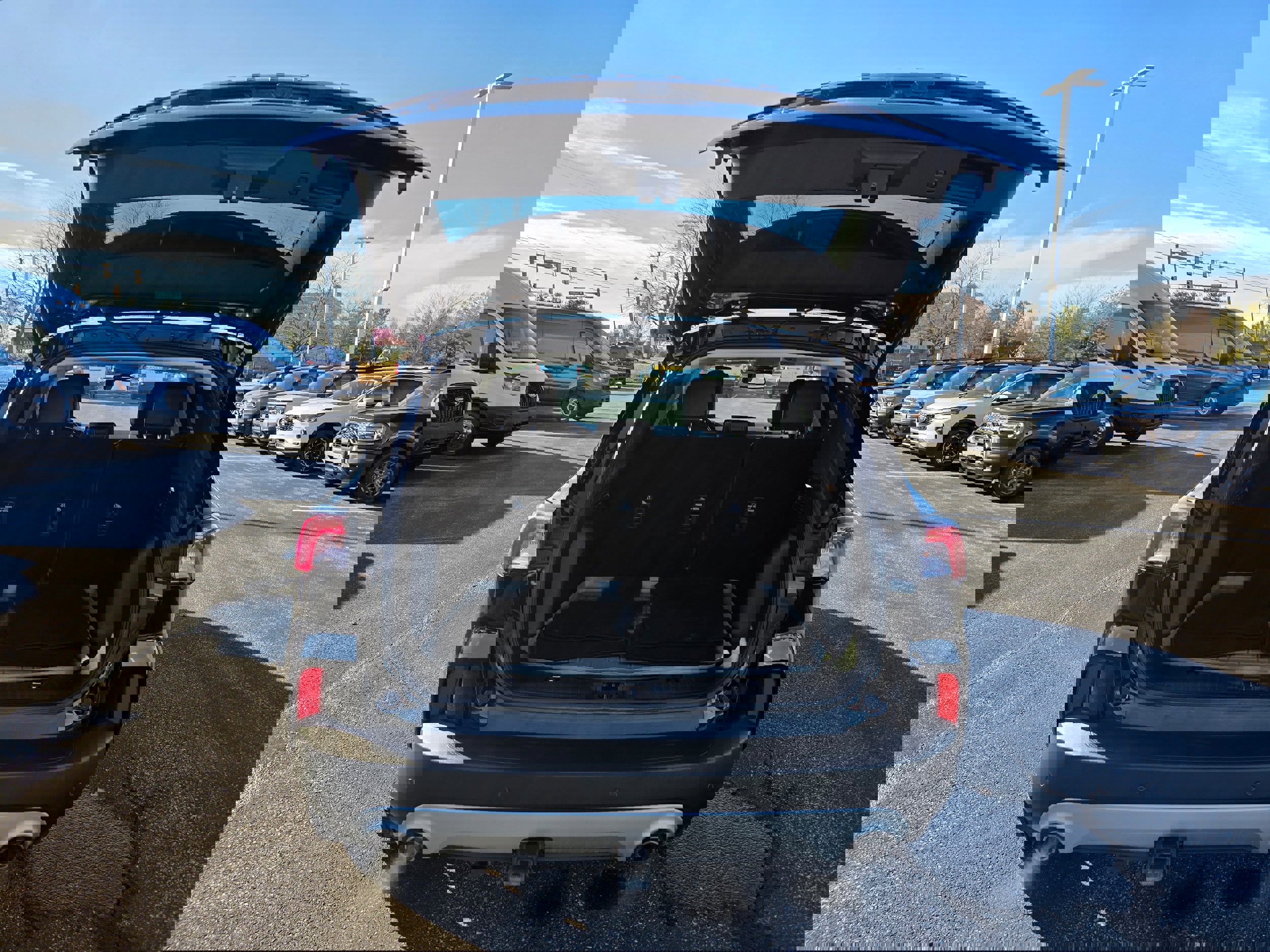 Certified 2020 Ford Escape Titanium image 9