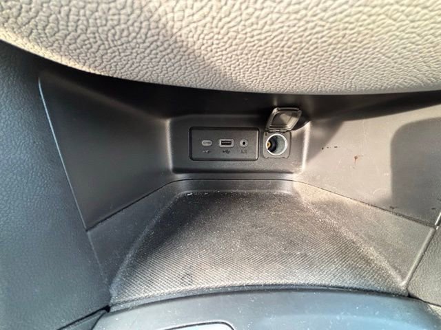 Used 2020 Chevrolet Equinox LS image 17