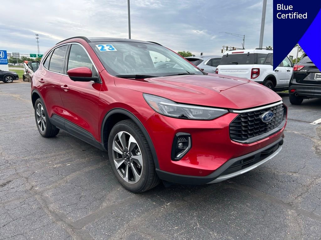 Certified 2023 Ford Escape Platinum AWD/4WD image 2