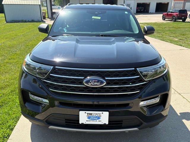 Certified 2024 Ford Explorer XLT w/ Equipment Group 202A AWD/4WD image 2