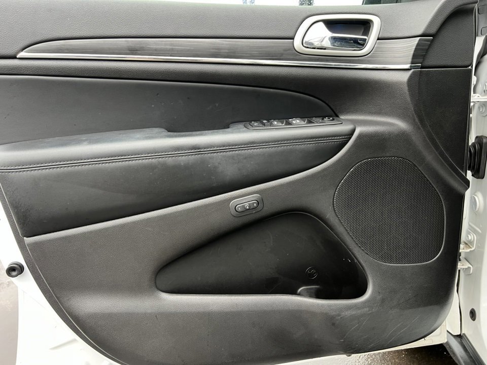 Used 2021 Jeep Grand Cherokee Limited image 20