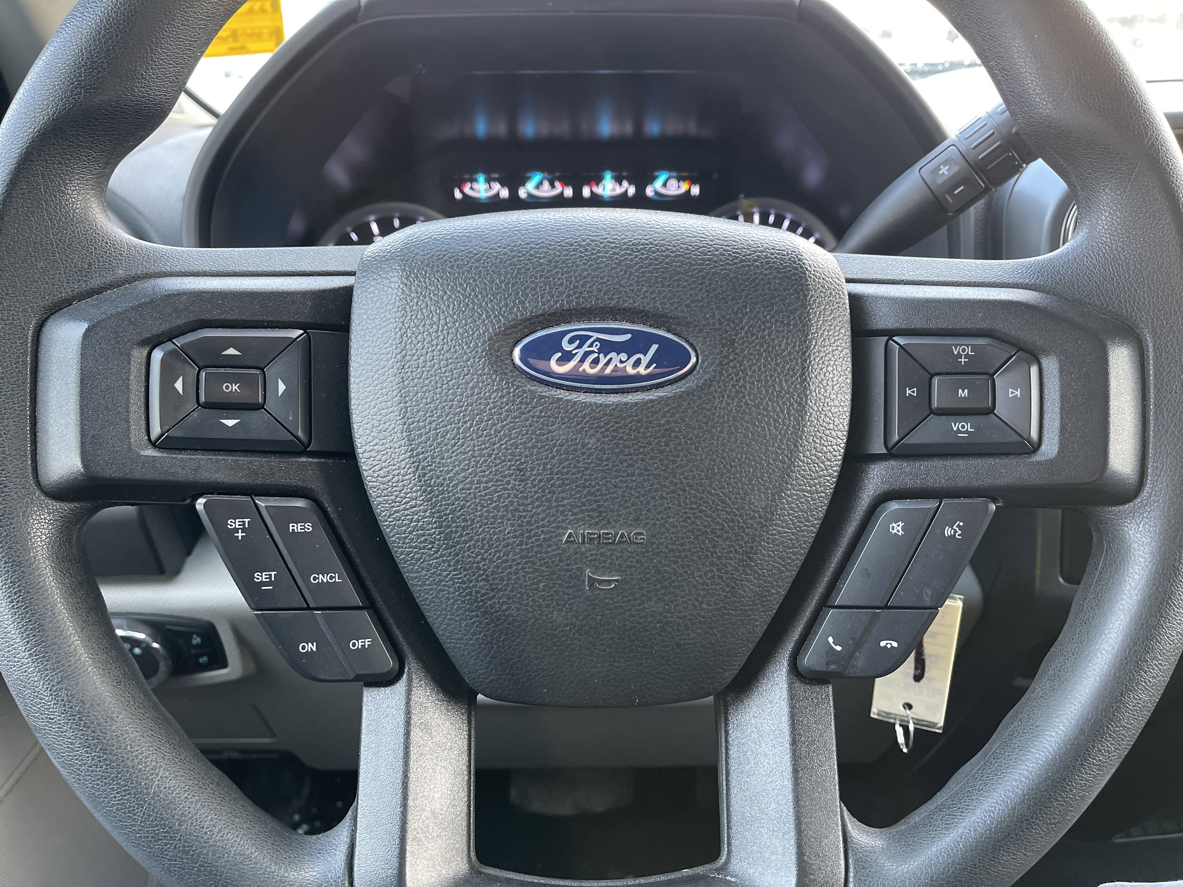 Certified 2022 Ford F250 XLT w/ Snow Plow Prep Package image 14