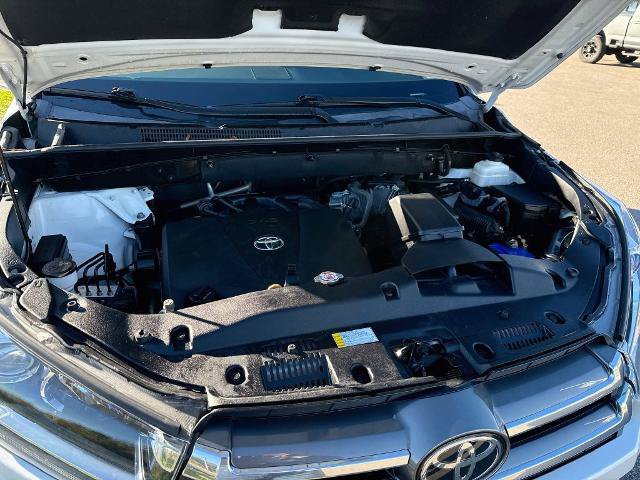 Used 2019 Toyota Highlander Limited AWD/4WD image 23