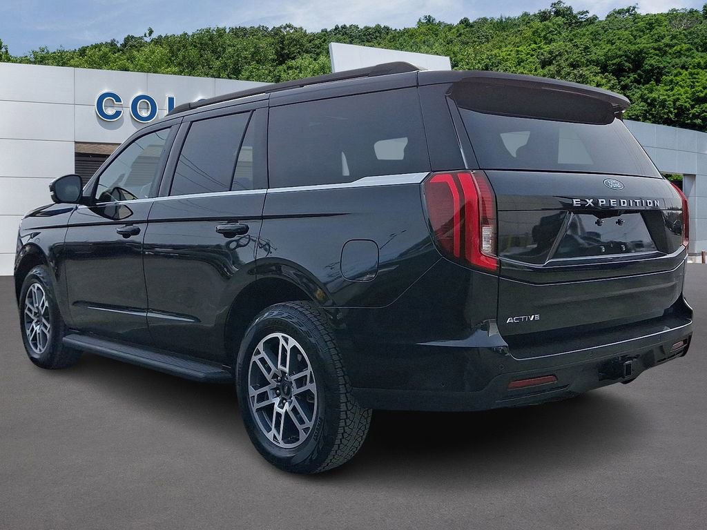 Certified 2025 Ford Expedition Active image 2