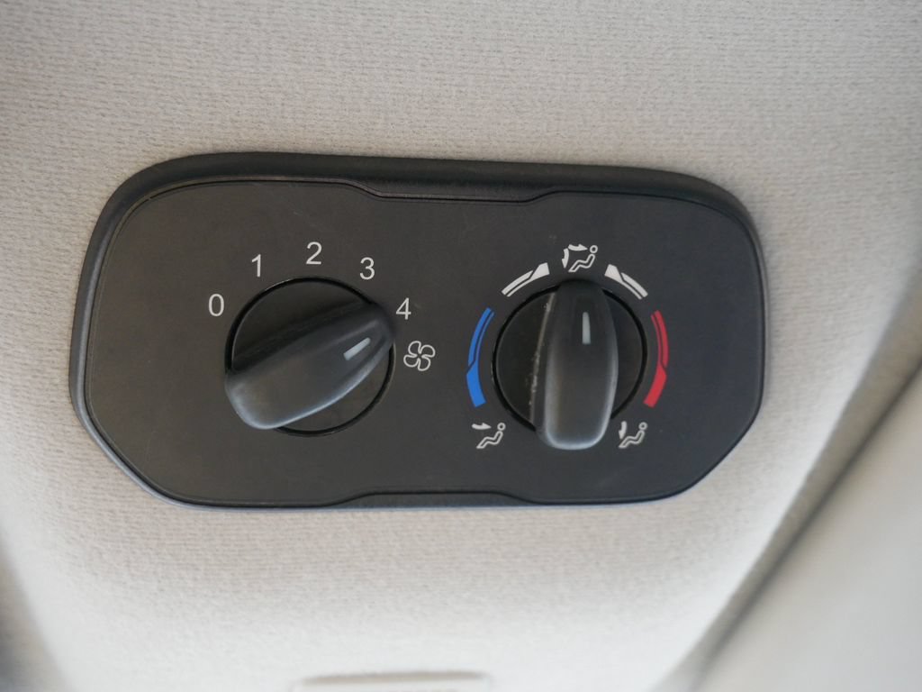 Certified 2018 Ford Transit 350 XLT RWD image 25
