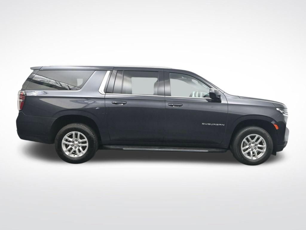 Used 2023 Chevrolet Suburban LT AWD/4WD image 4