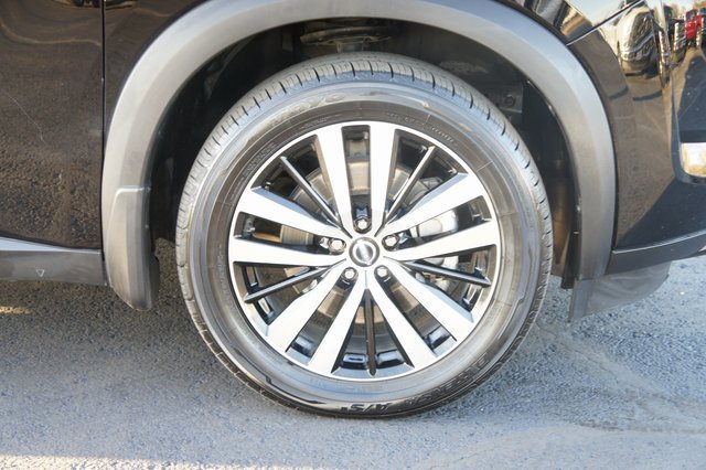 Used 2023 Nissan Pathfinder Platinum image 7