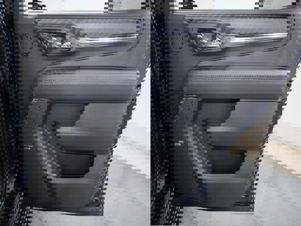 Used 2023 GMC Yukon Denali image 30