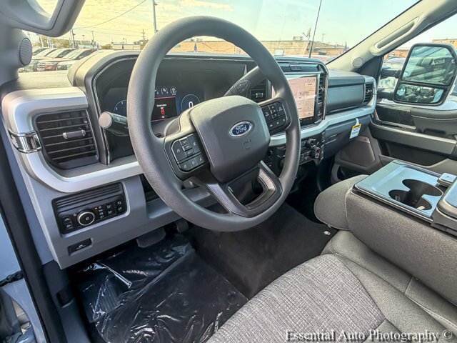 Certified 2026 Ford F250 XLT w/ XLT Premium Package AWD/4WD image 11