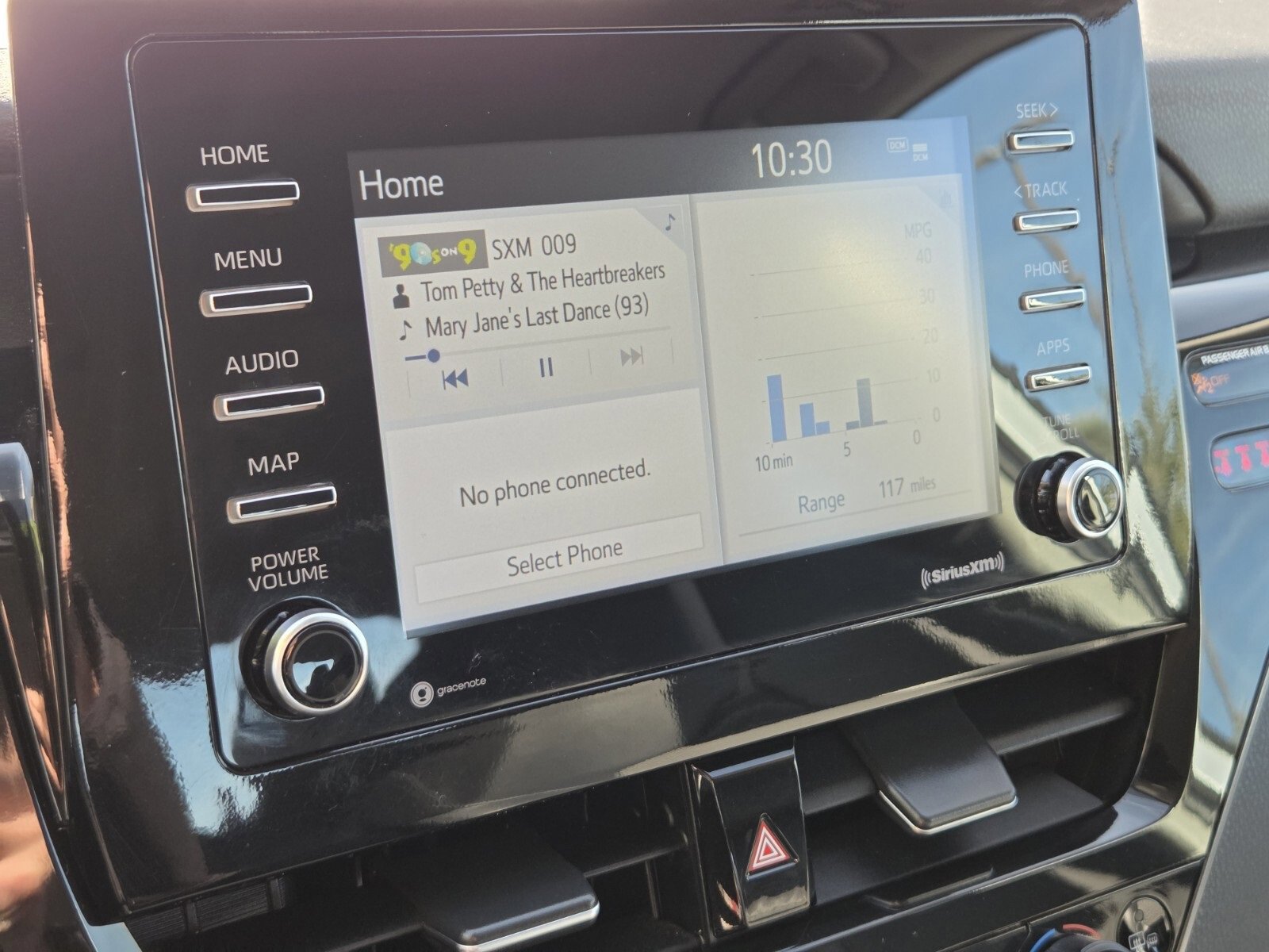 Used 2024 Toyota Camry SE image 20